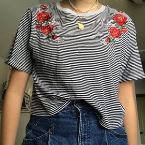embroidered striped crop tee!